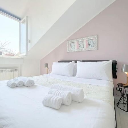 Mansarda Vista Mare A Zinola Apartment Savona Bagian luar foto