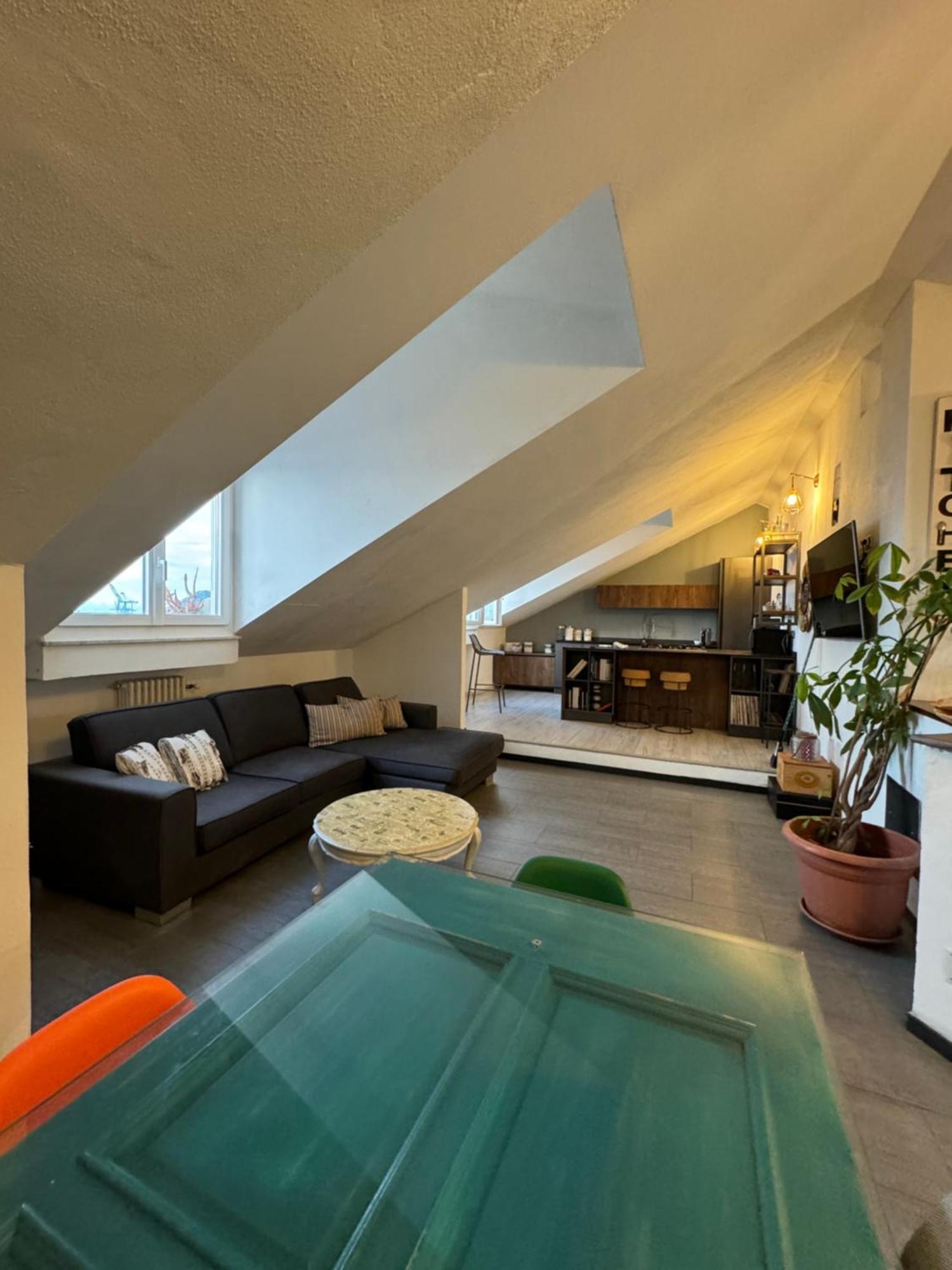 Mansarda Vista Mare A Zinola Apartment Savona Bagian luar foto