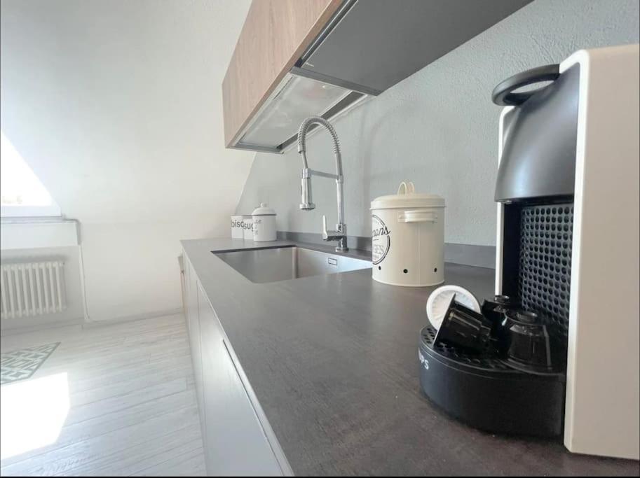 Mansarda Vista Mare A Zinola Apartment Savona Bagian luar foto